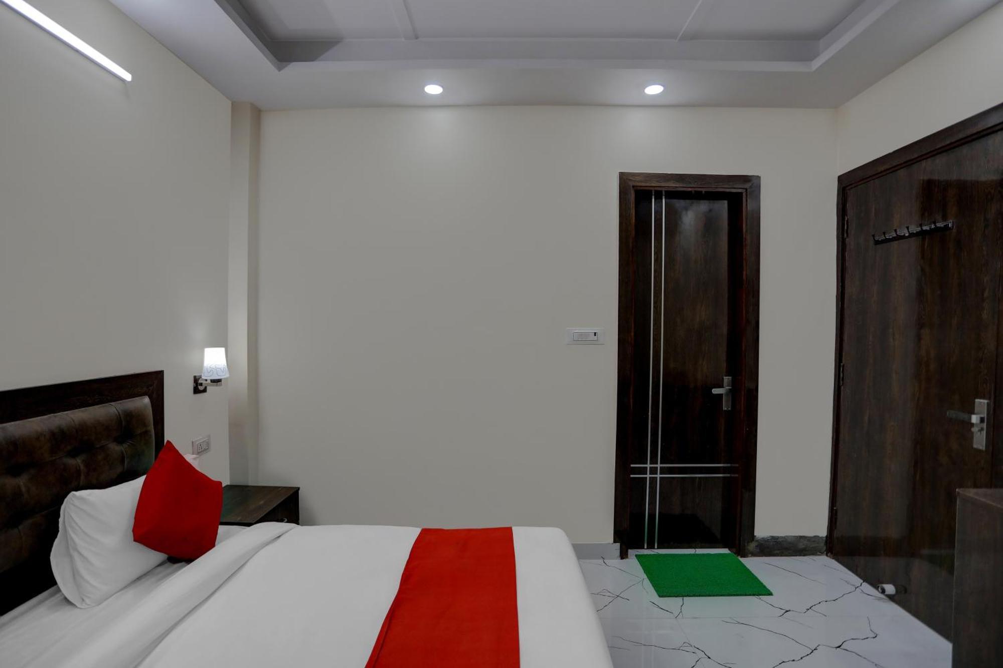 Hotel O Diamond Inn Nueva Delhi Exterior foto